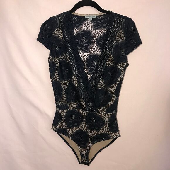 Charlotte Russe Tops - Charolette Russe XS floral lace onesie